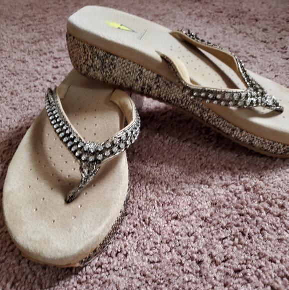 Volatile women's sandals size 10